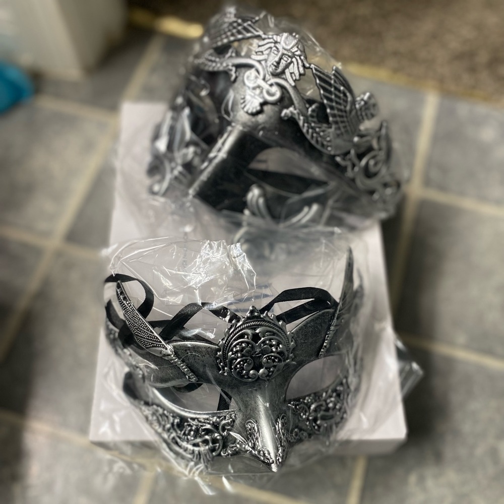 Masquerade couples masks